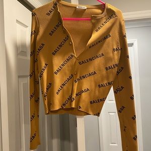 Balenciaga logo top
